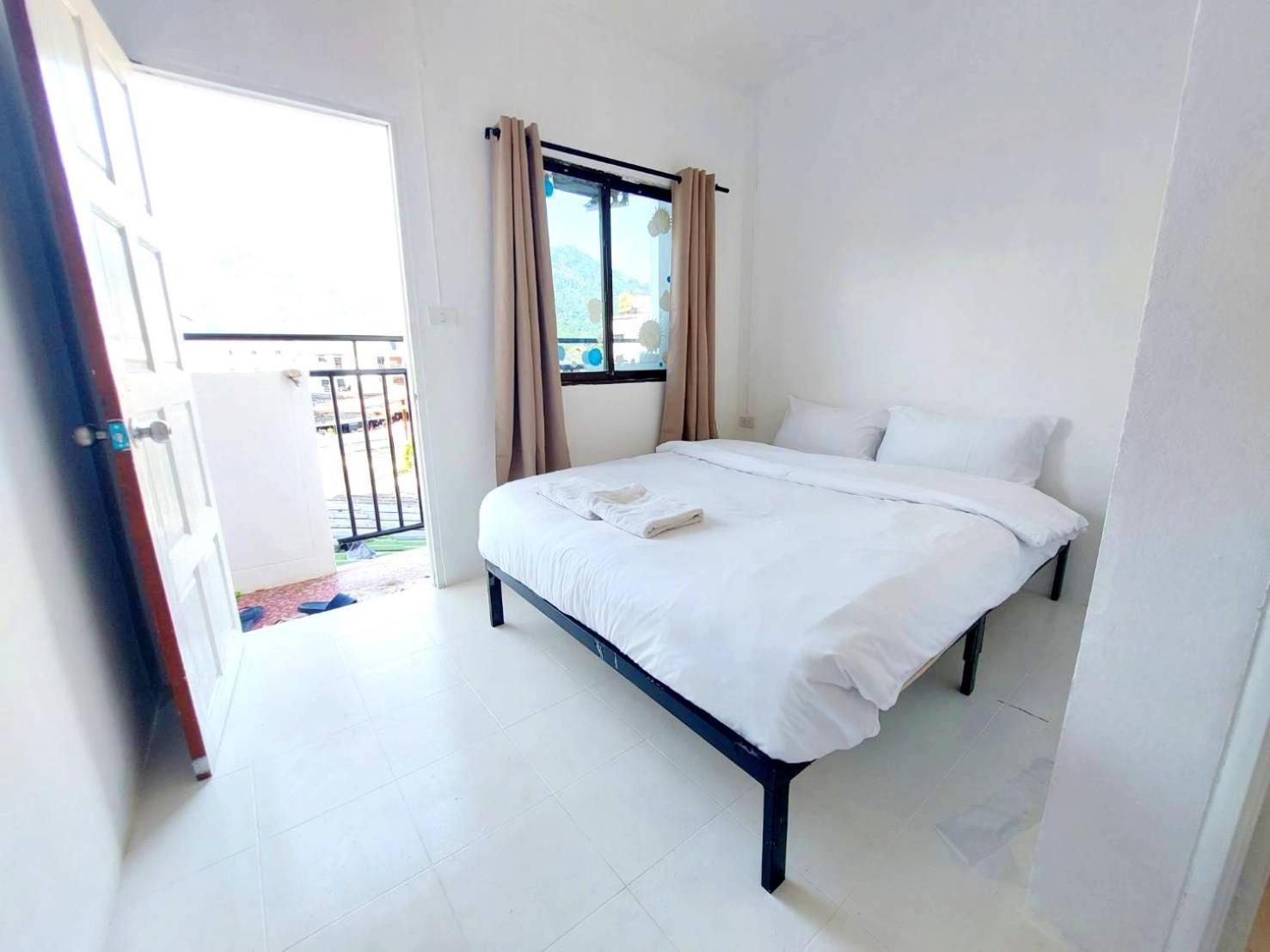 Bao Patong Beach Phuket เบา หาดป่าตอง ภูเก็ต Exterior photo